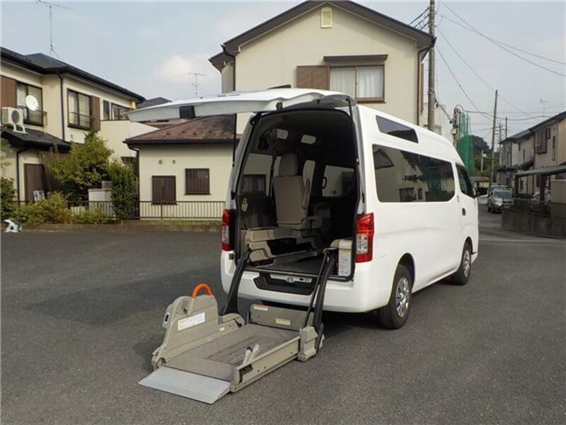 NV350 CARAVAN-0