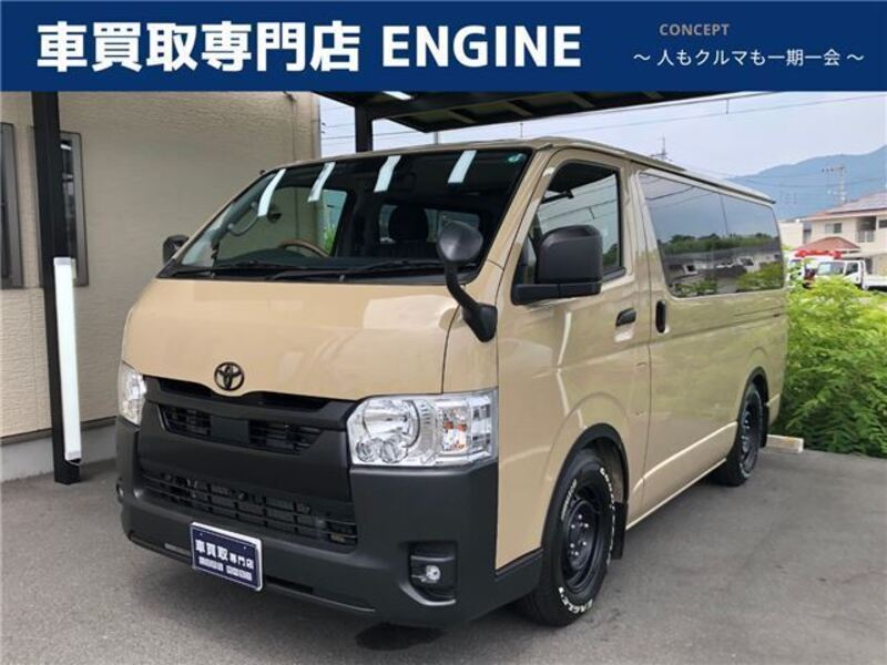 TOYOTA HIACE