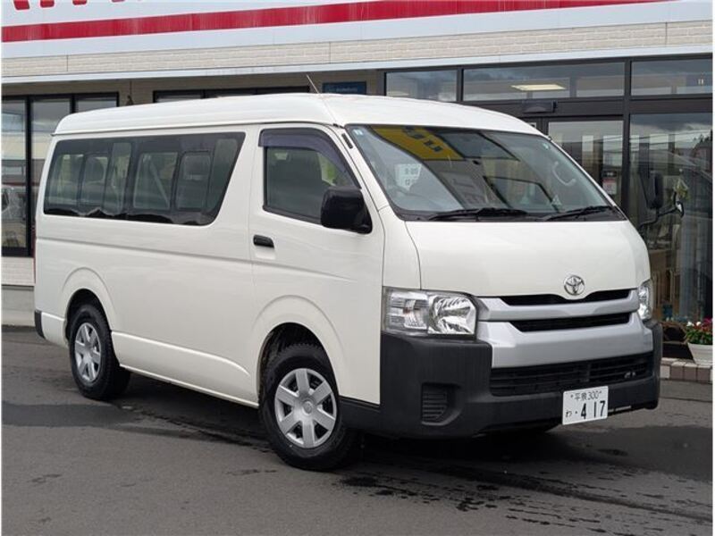 TOYOTA HIACE