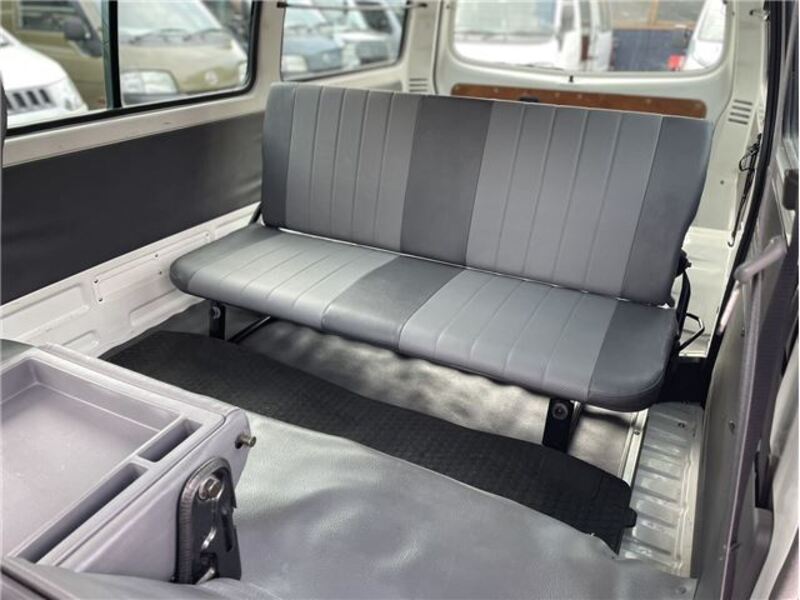 BONGO VAN