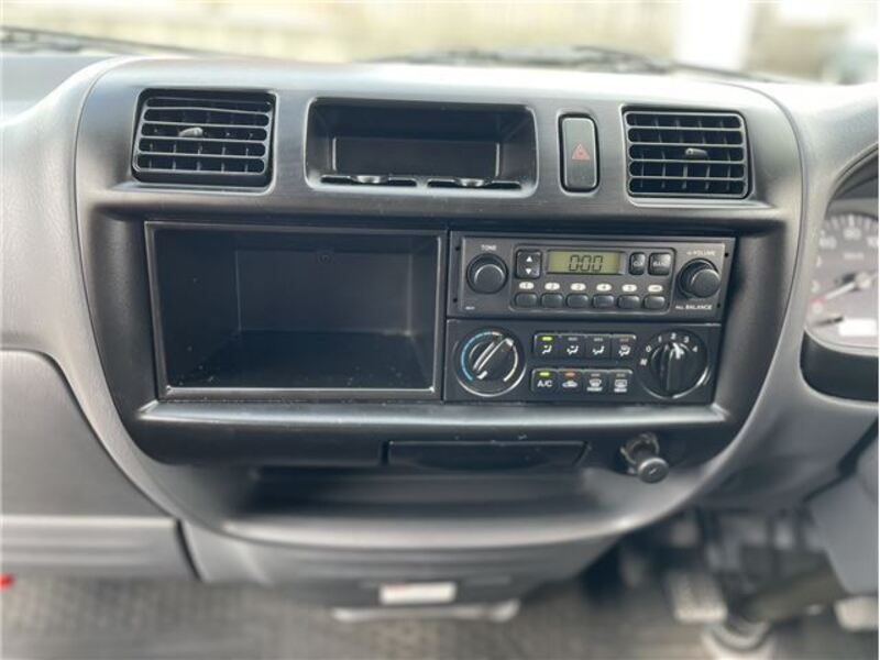 BONGO VAN
