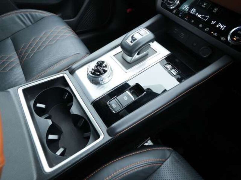 OUTLANDER