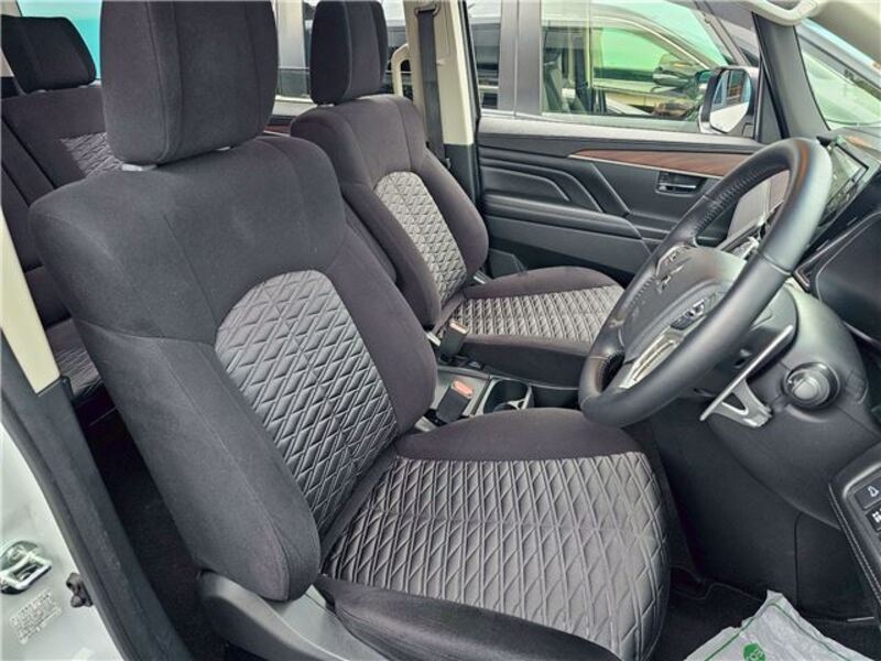 DELICA D5
