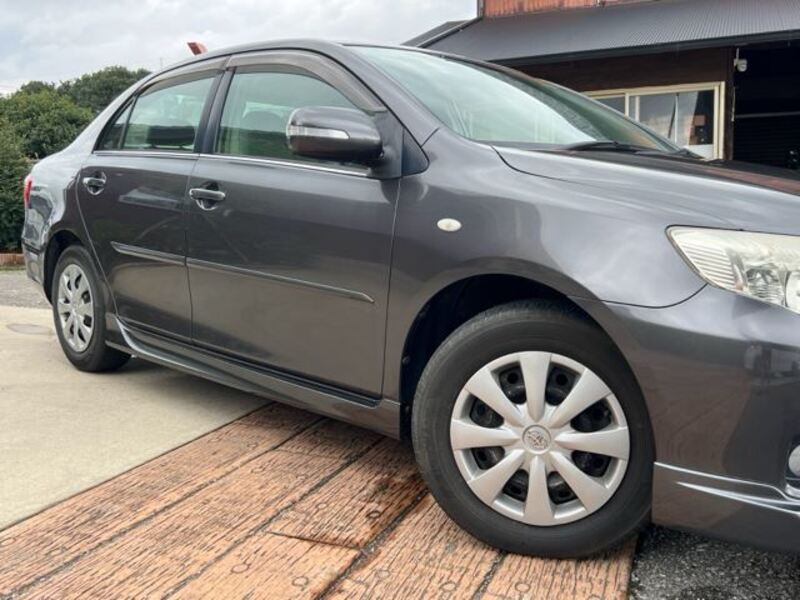 COROLLA AXIO