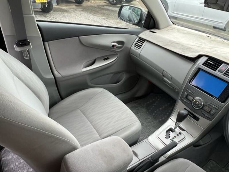 COROLLA AXIO