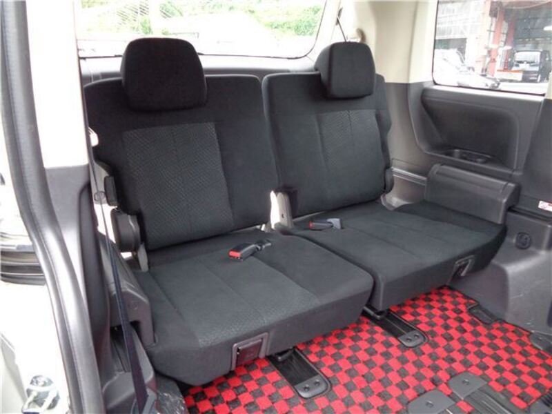 DELICA D5