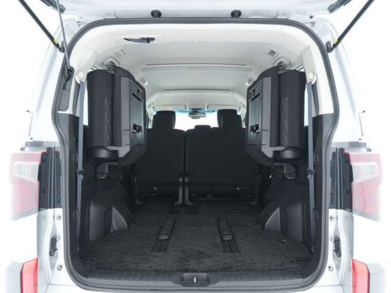 DELICA D5