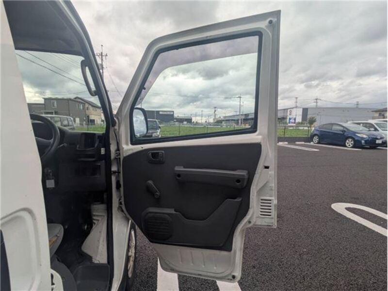 MINICAB VAN
