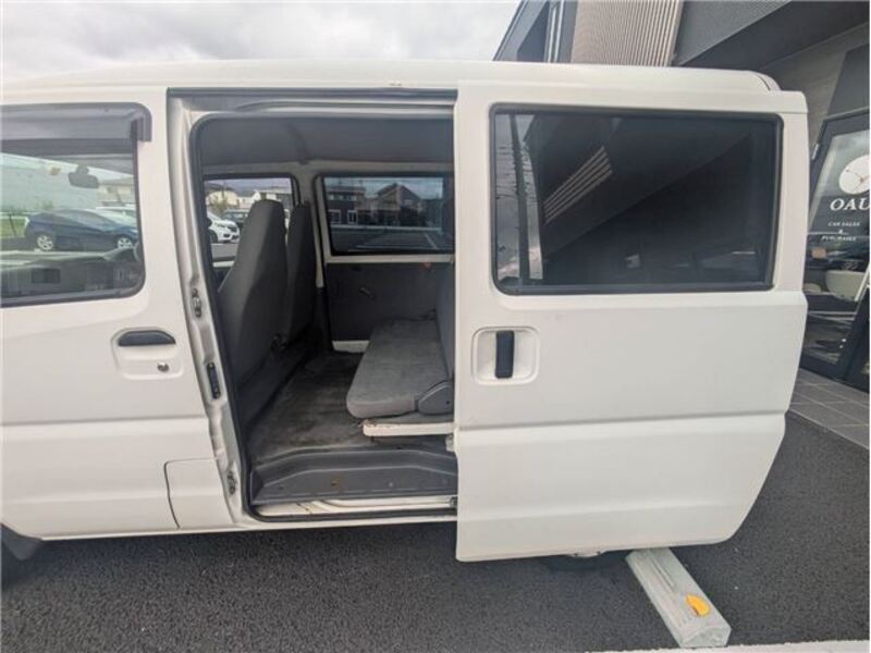 MINICAB VAN