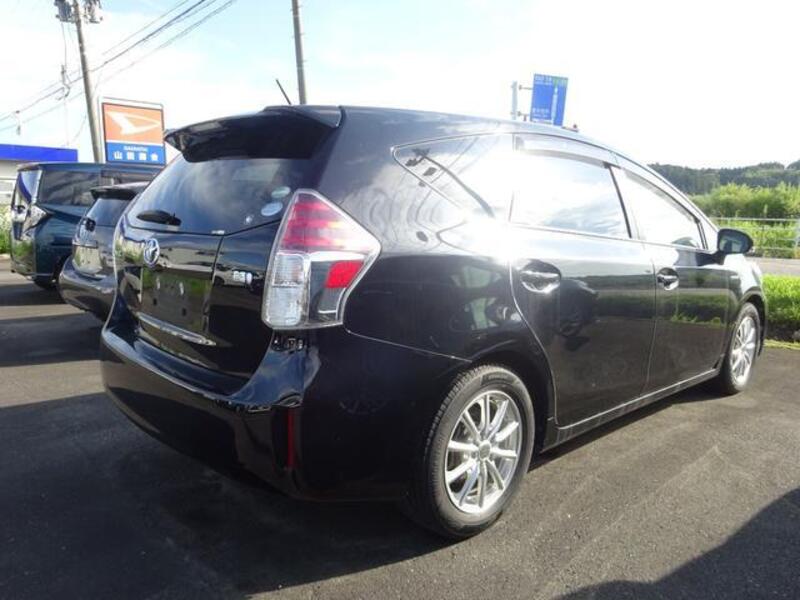 PRIUS ALPHA
