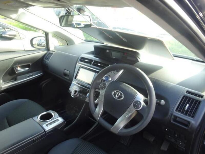 PRIUS ALPHA