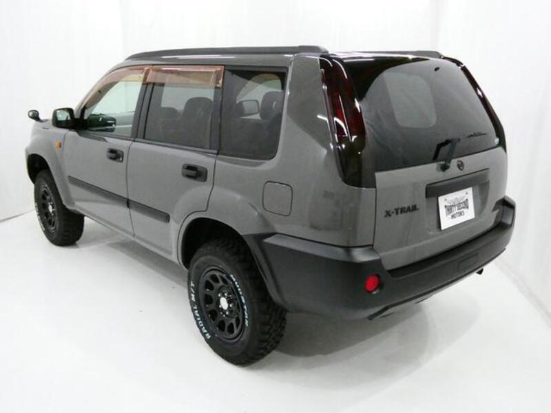 X-TRAIL