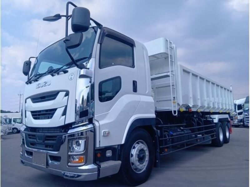 ISUZU GIGA