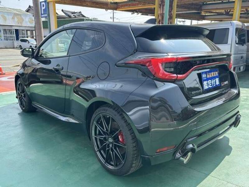 GR YARIS