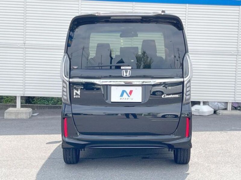 N BOX CUSTOM