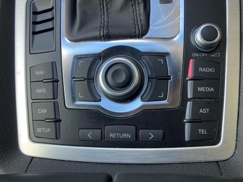 Q7