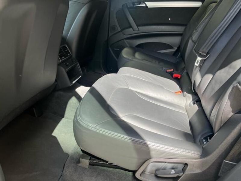 Q7