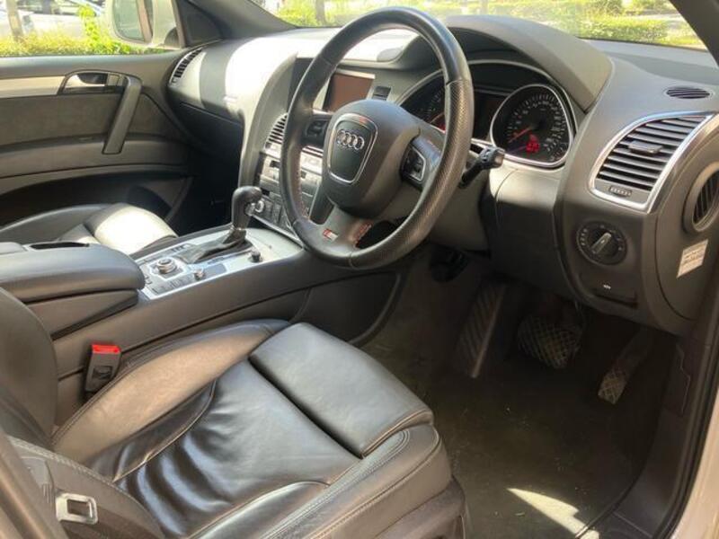 Q7