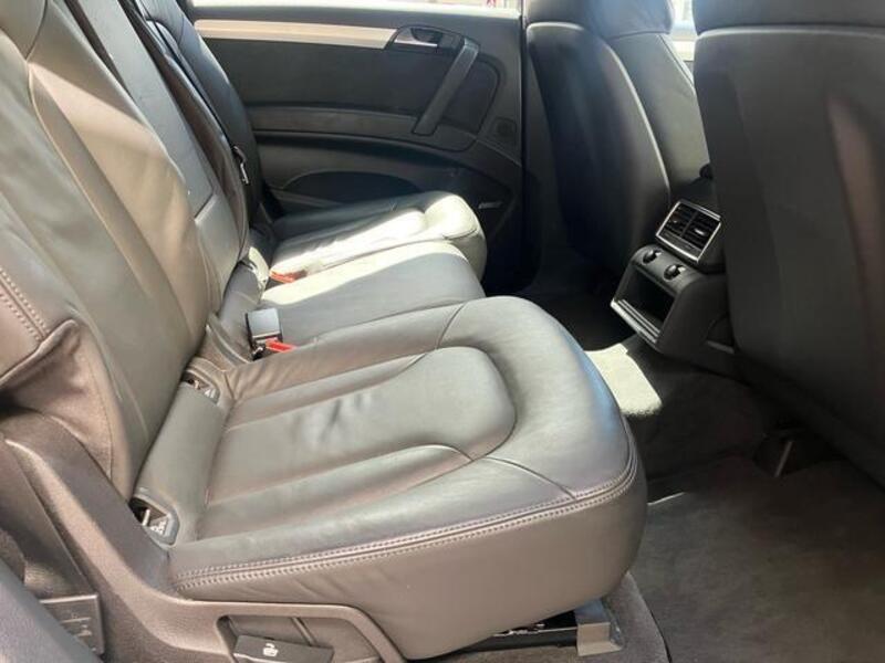 Q7