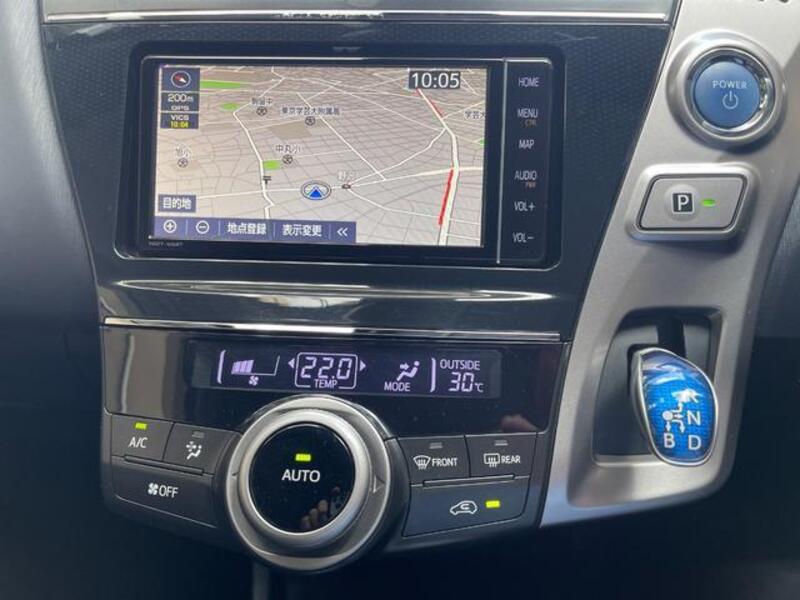 PRIUS ALPHA