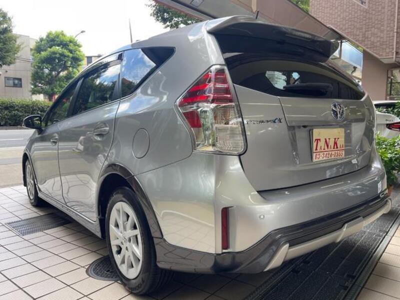 PRIUS ALPHA