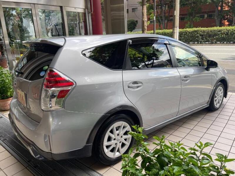 PRIUS ALPHA
