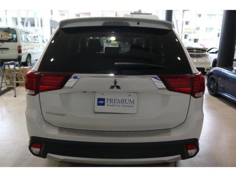 OUTLANDER