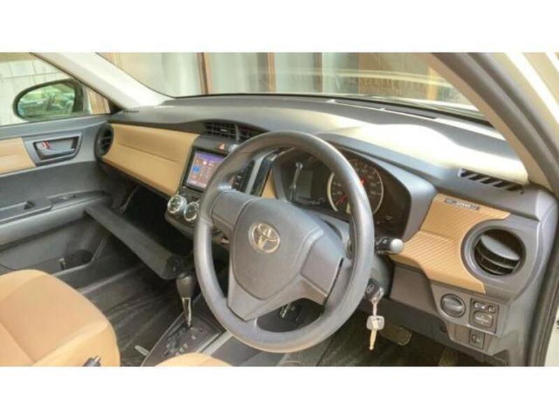 COROLLA AXIO