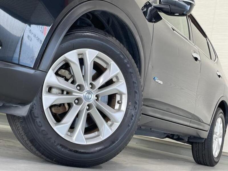 X-TRAIL