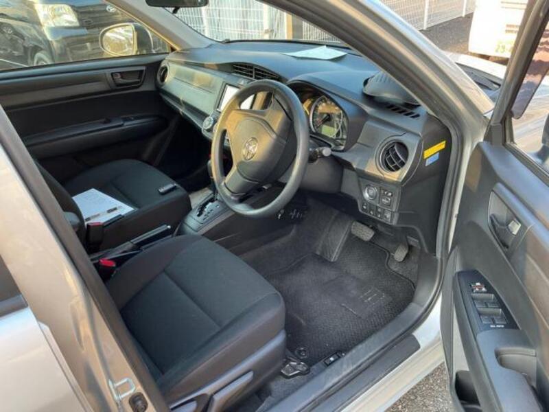 COROLLA AXIO