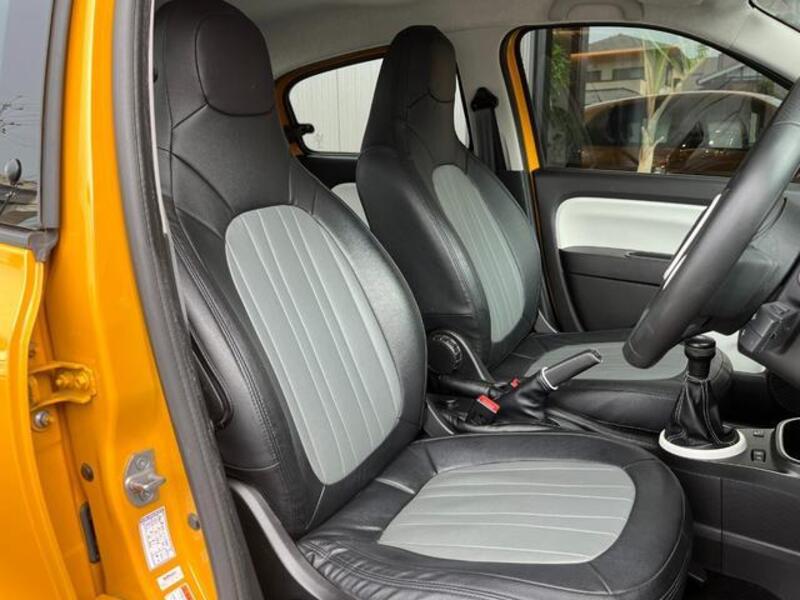 TWINGO
