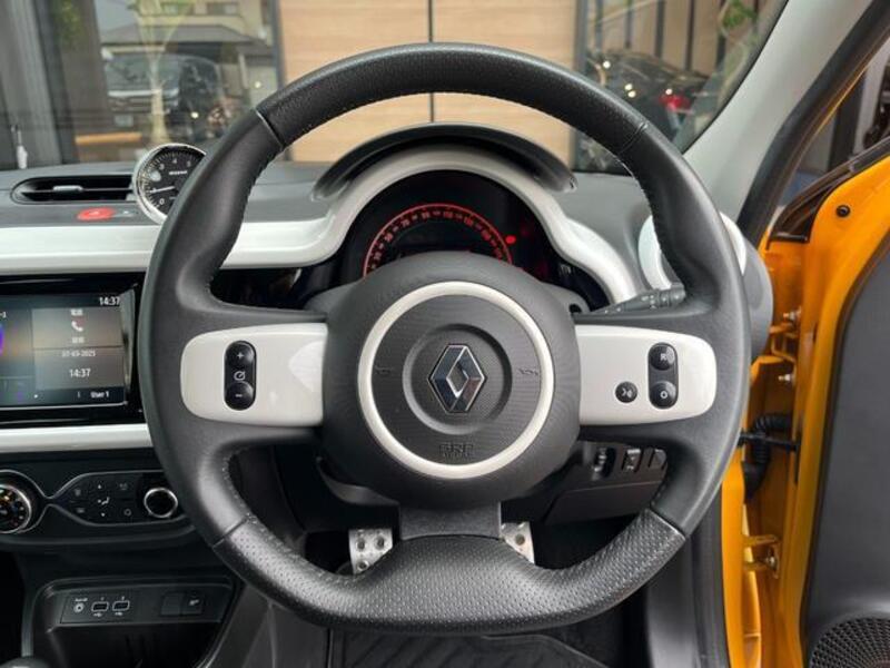 TWINGO
