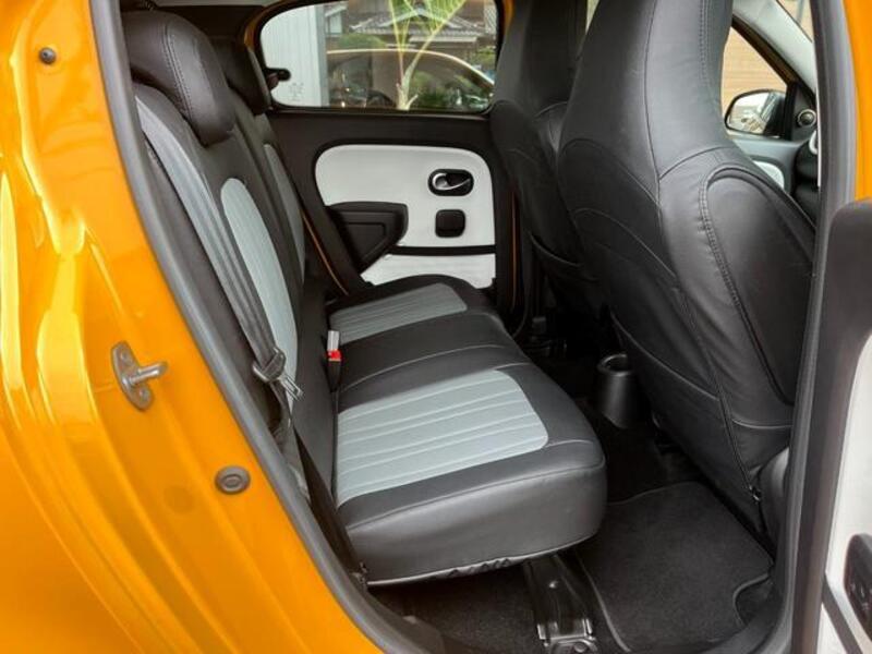 TWINGO