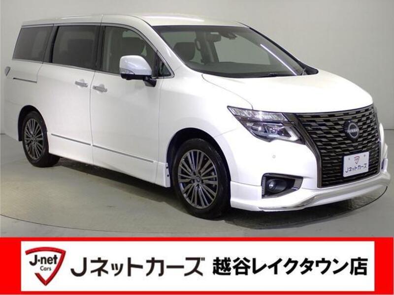 NISSAN ELGRAND