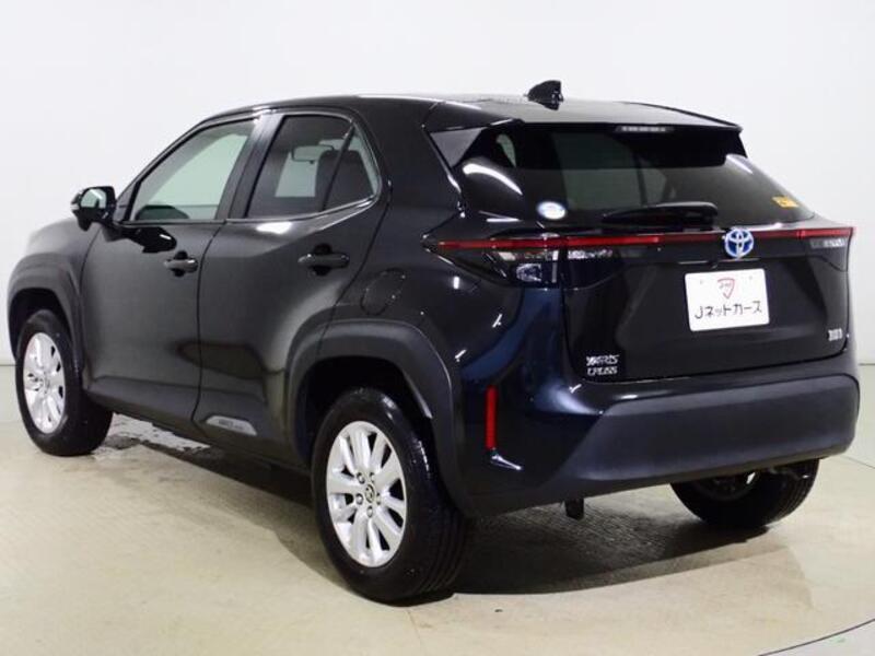 YARIS CROSS