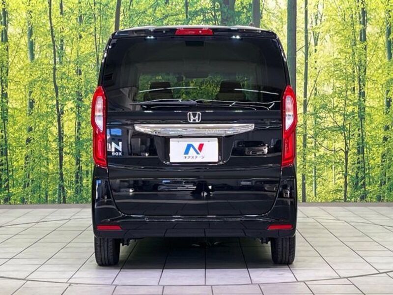 N BOX