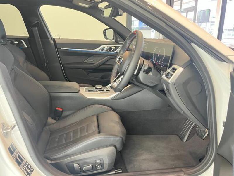 4 SERIES