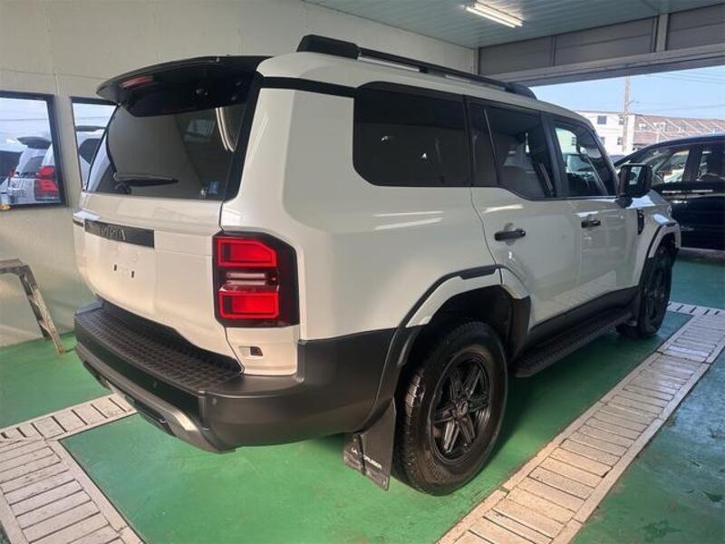 LAND CRUISER 250