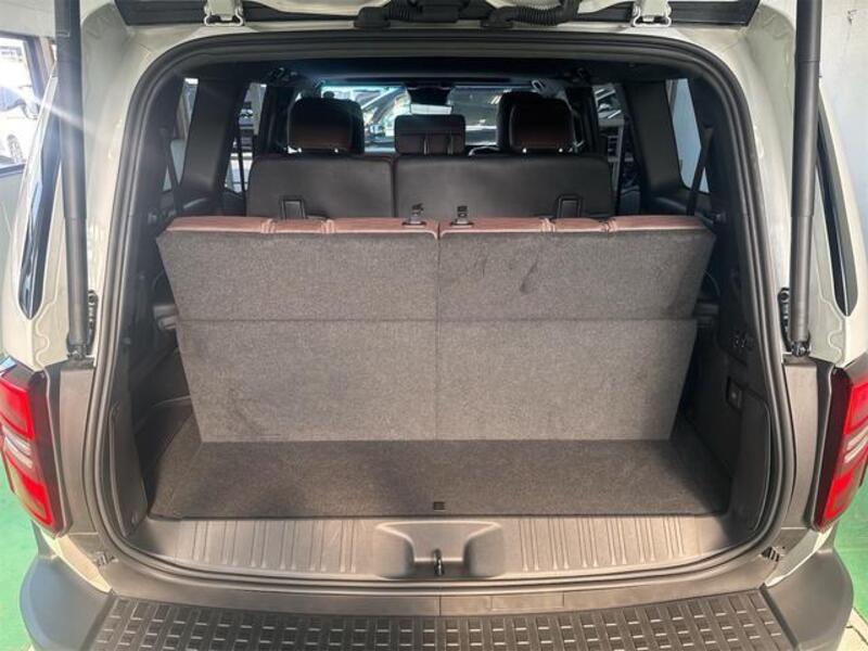 LAND CRUISER 250