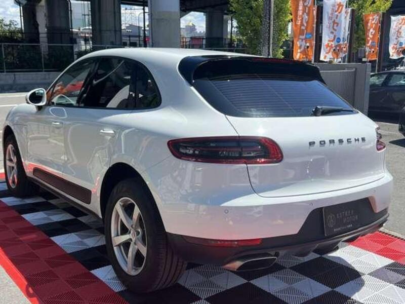 MACAN