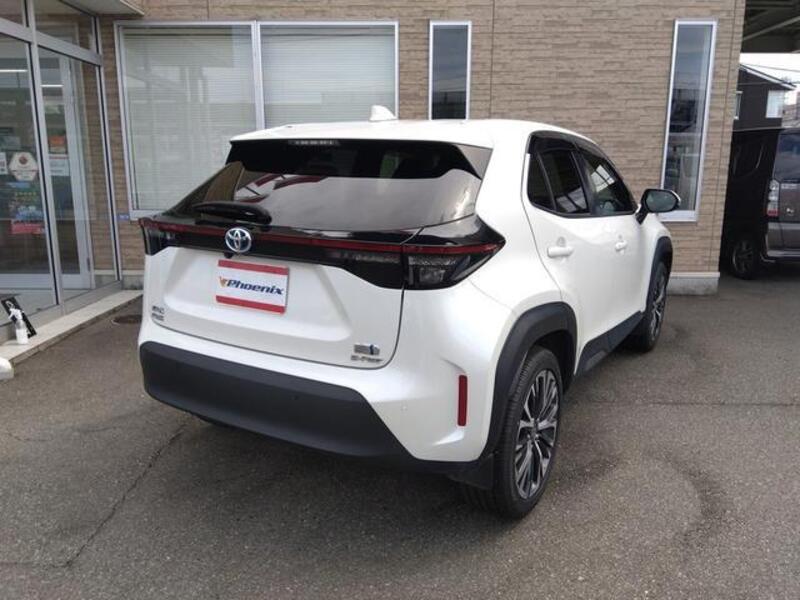 YARIS CROSS