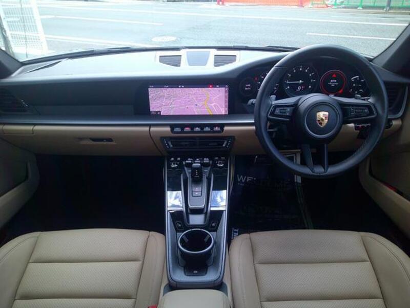 911