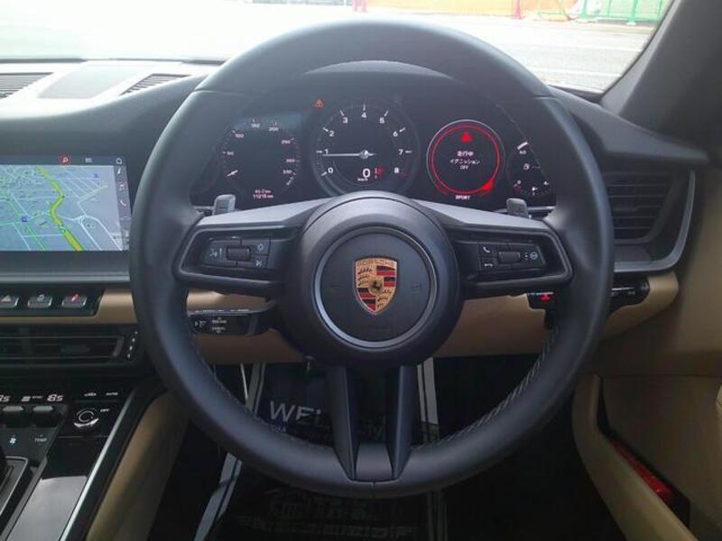 911