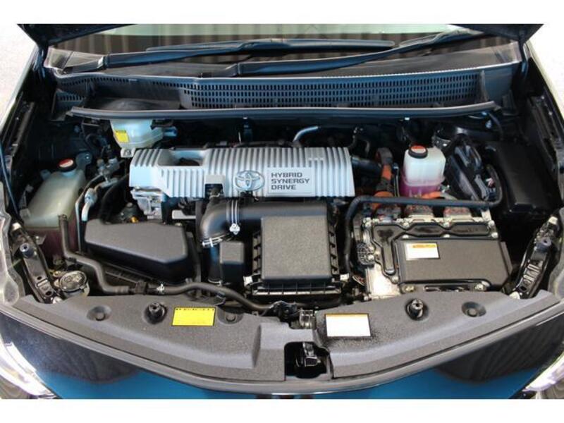 PRIUS ALPHA