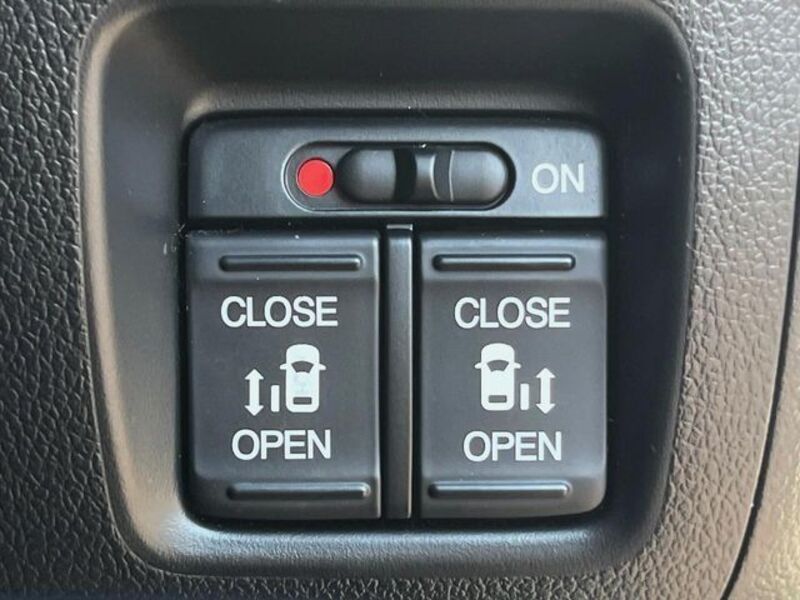 N BOX