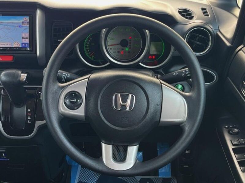 N BOX
