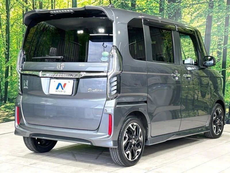 N BOX CUSTOM