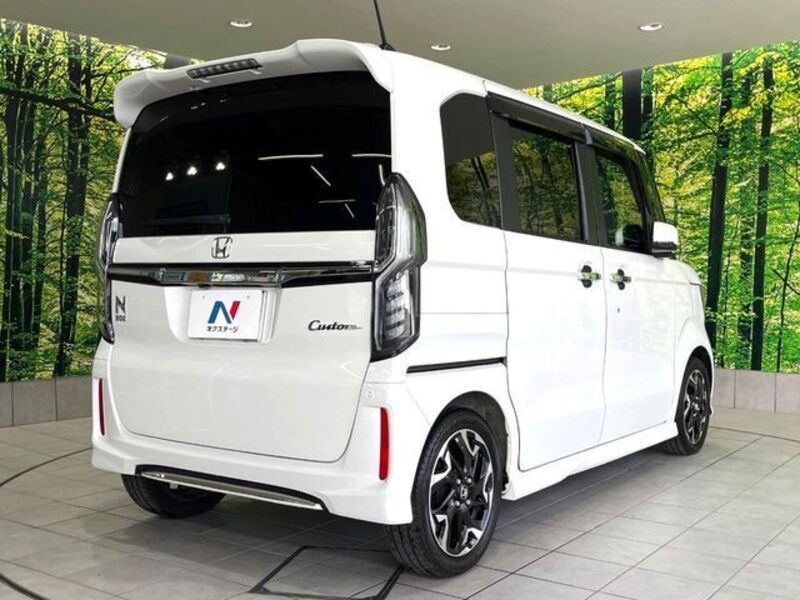 N BOX CUSTOM