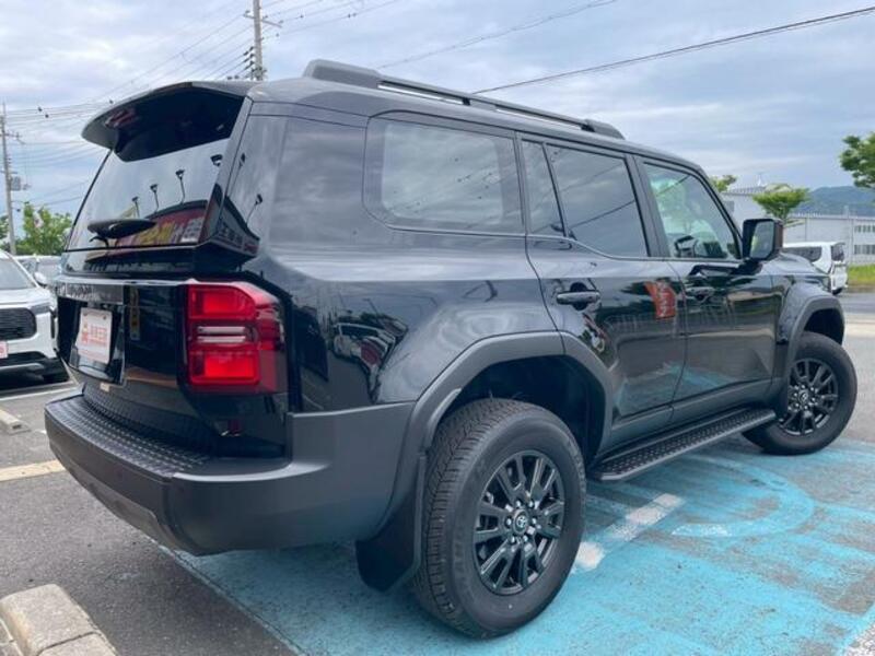 LAND CRUISER 250