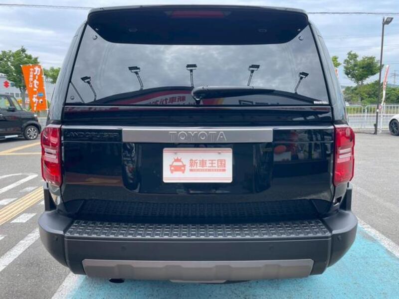 LAND CRUISER 250
